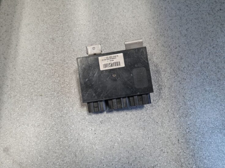 Komforta vadības bloks priekš VW GOLF IV 1999