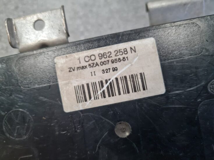 Komforta vadības bloks priekš VW GOLF IV 1999