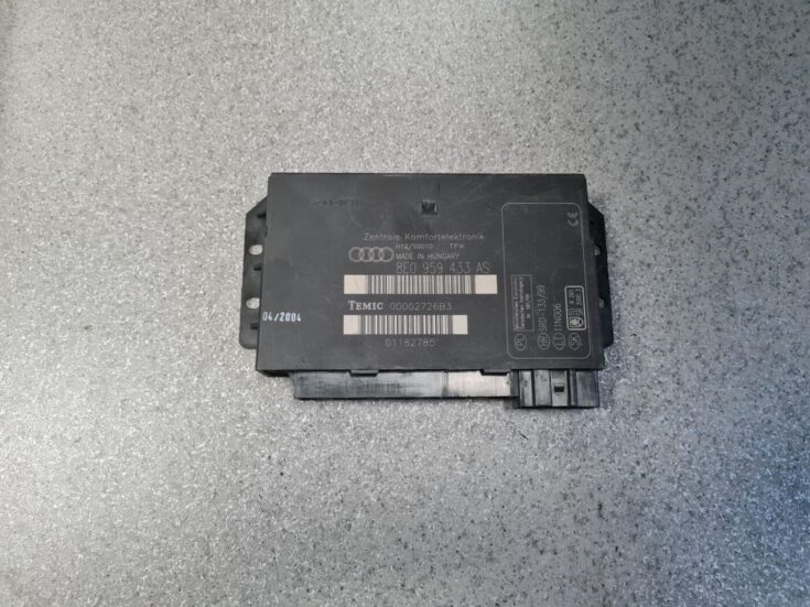 Komforta vadības bloks priekš AUDI A4 AVANT 2004