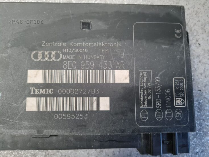 Komforta vadības bloks priekš AUDI A4 2003