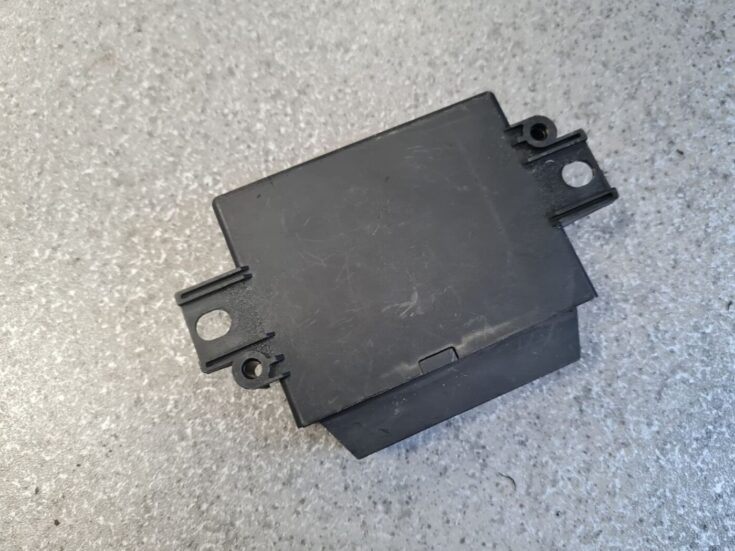 Parkošanās devēju vadības bloks priekš AUDI A6 AVANT 2007 QUATTRO