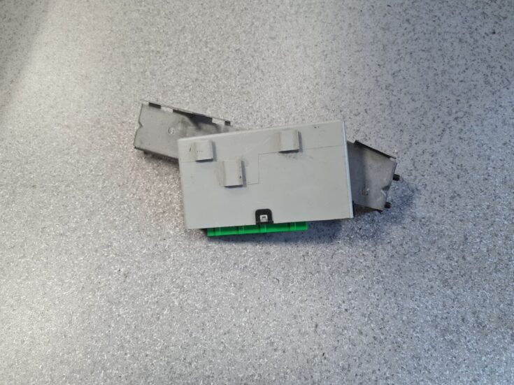 Signalizācijas vadības bloks priekš VOLVO S40 2004 Grey
