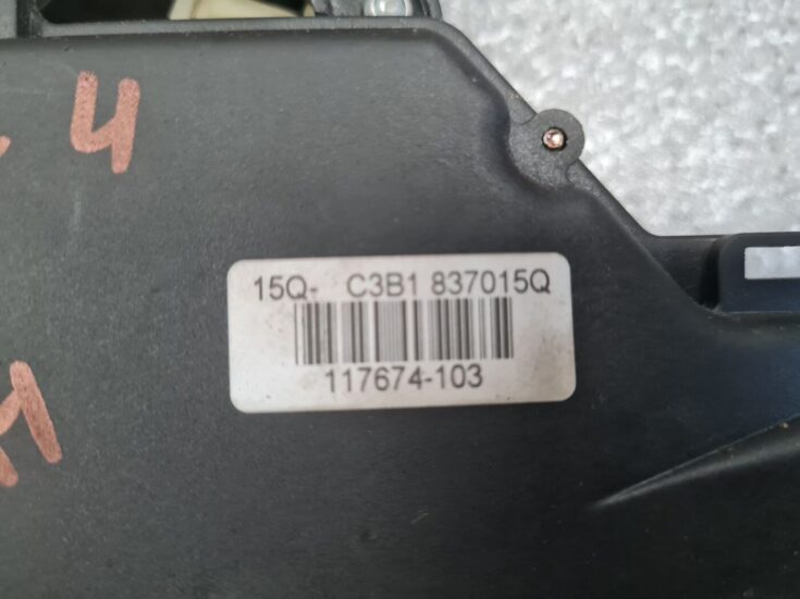 Priekšējo kreiso durvju slēdzene priekš VW GOLF IV 1999