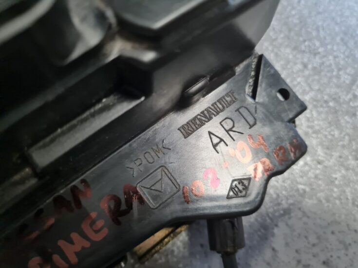Aizmugurējo labo durvju slēdzene priekš NISSAN PRIMERA 2002-2004