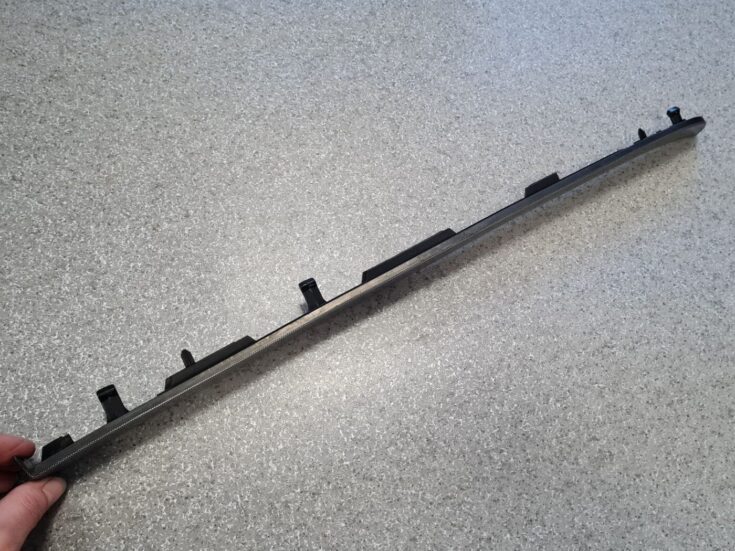 Mērinstrumentu paneļa dekoratīvā uzlika priekš VW TOURAN 2005