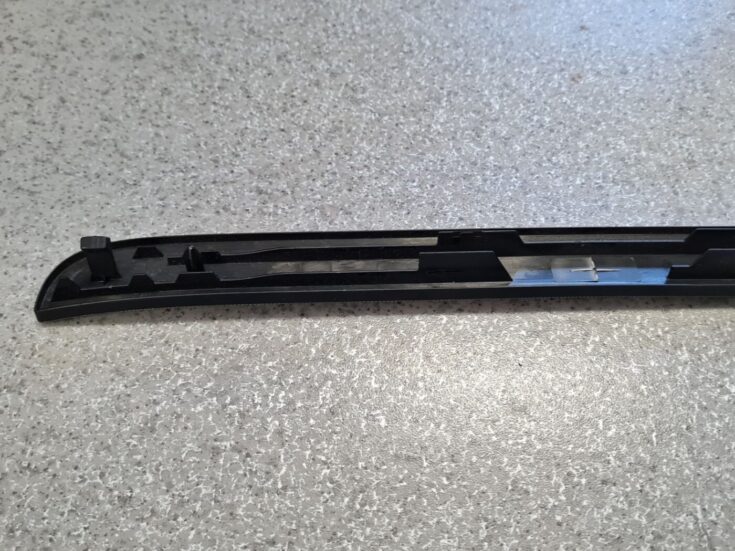 Mērinstrumentu paneļa dekoratīvā uzlika priekš VW TOURAN 2005