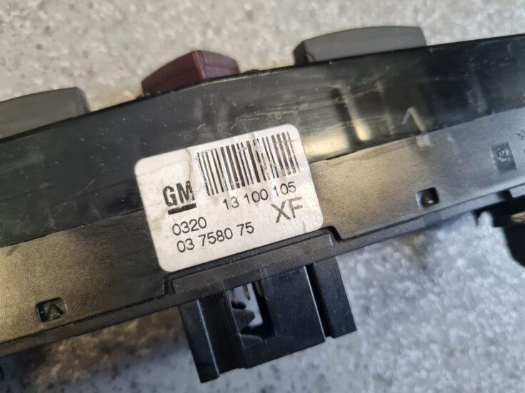 Mērinstrumentu paneļa pārslēgšanas pogas priekš OPEL ASTRA H 2006