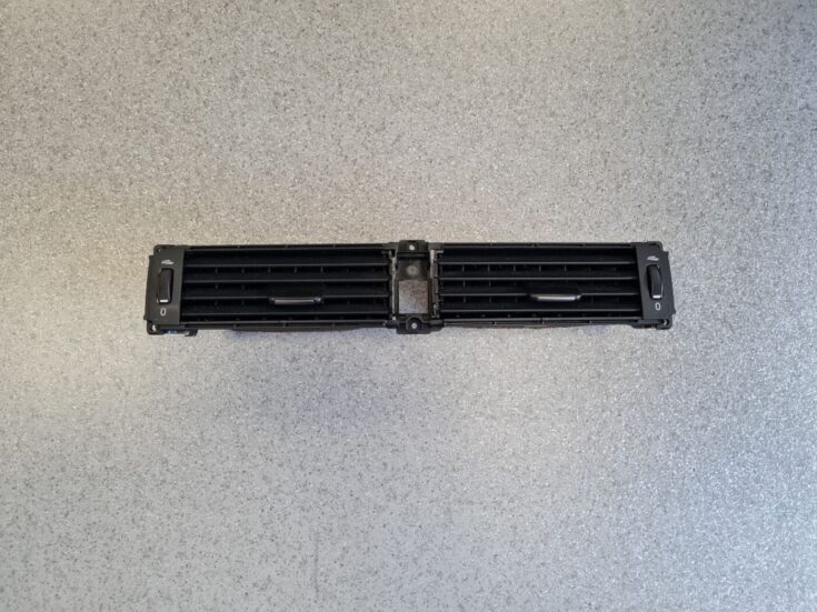 Mērinstrumentu paneļa gaisa vads, centrā priekš VOLVO S80 2007 GREY