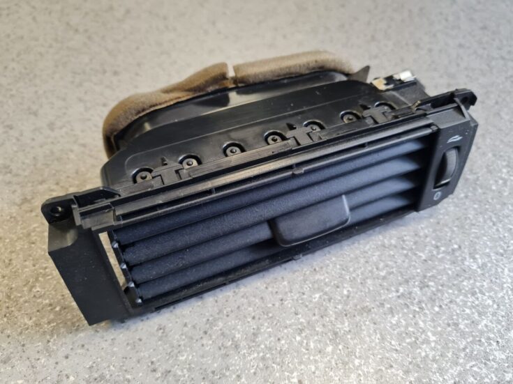 Mērinstrumentu paneļa gaisa vads, pa labi priekš VOLVO S80 2007 GREY