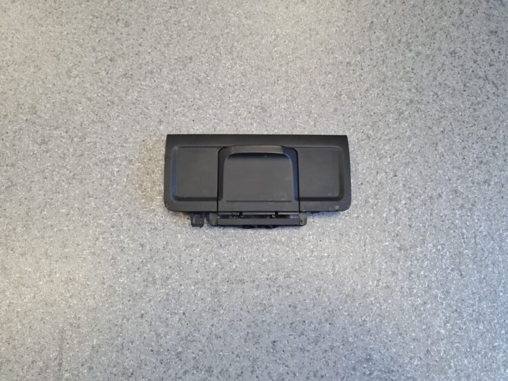 Salona plastmasa priekš VW PASSAT CC 2009