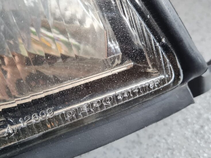 Priekšējais labais lukturis priekš AUDI A6 1994-1997