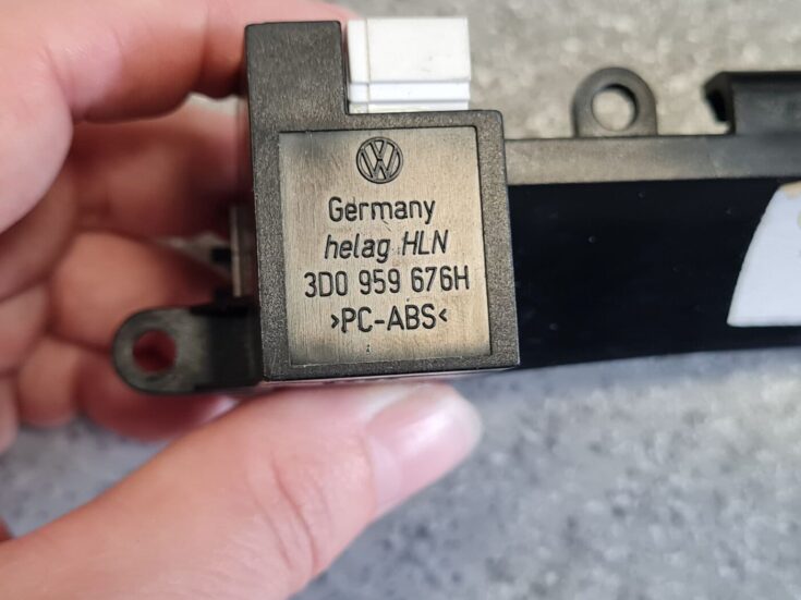 Mērinstrumentu paneļa pārslēgšanas pogas priekš VW PHAETON 2003