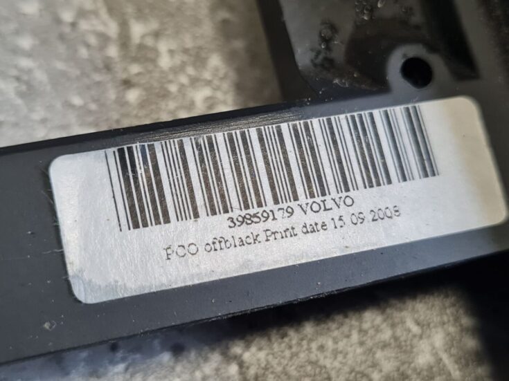 Centrālās konsoles dekoratīvais rāmis priekš VOLVO V70 2009